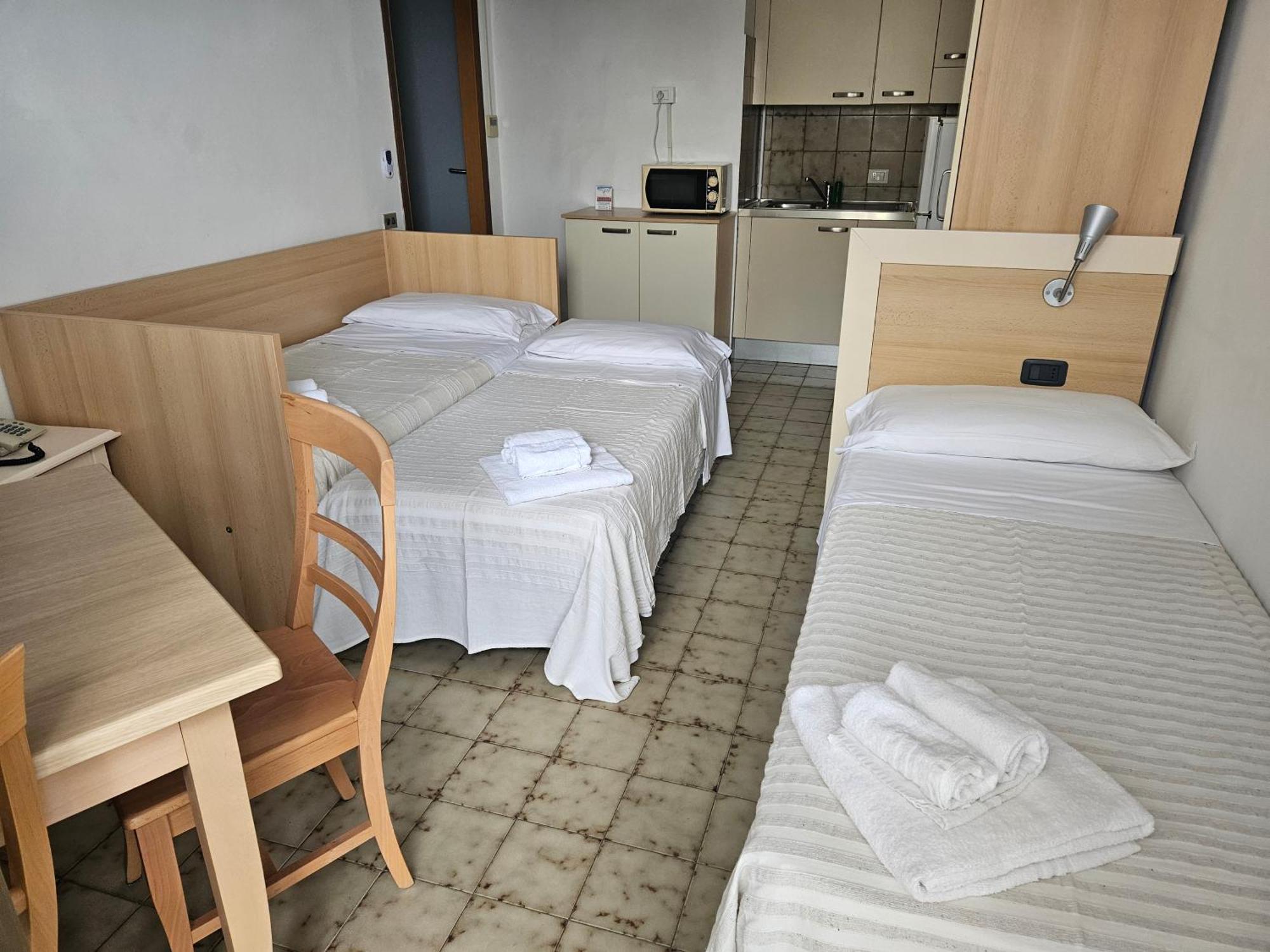 Hotel & Residence Stella Maris Пиетра Лигуре Екстериор снимка