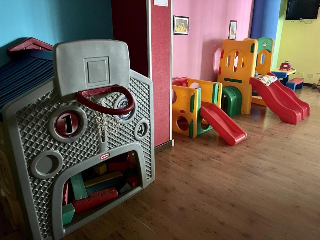 Hotel & Residence Stella Maris Пиетра Лигуре Екстериор снимка