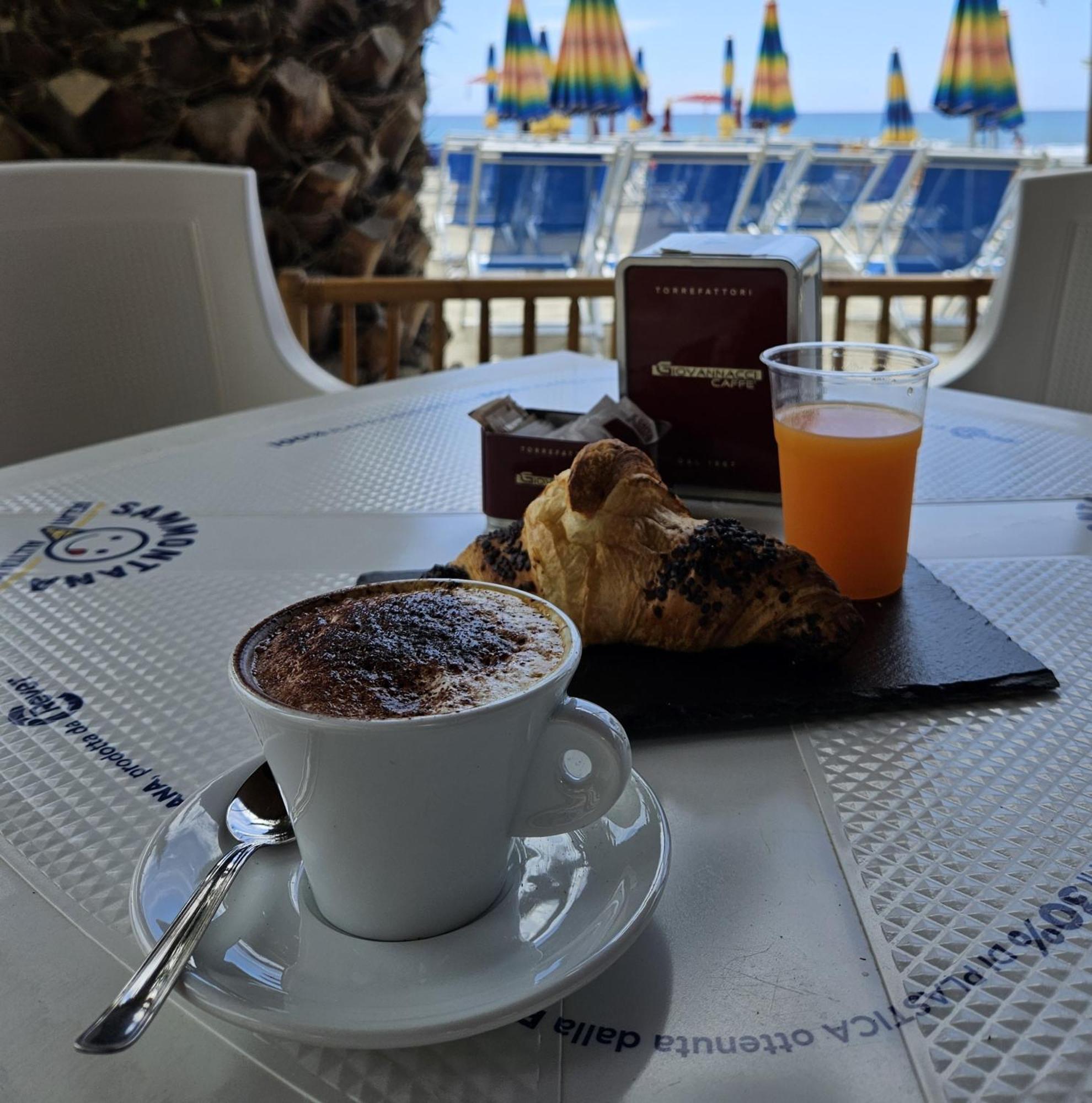 Hotel & Residence Stella Maris Пиетра Лигуре Екстериор снимка