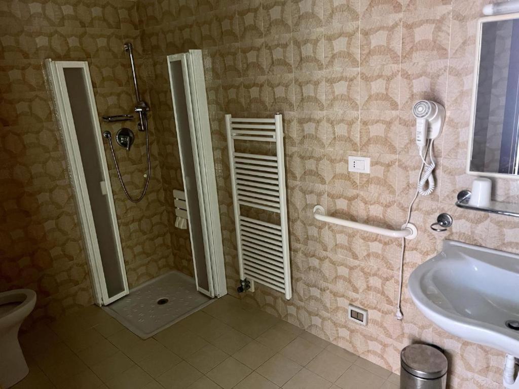 Hotel & Residence Stella Maris Пиетра Лигуре Екстериор снимка