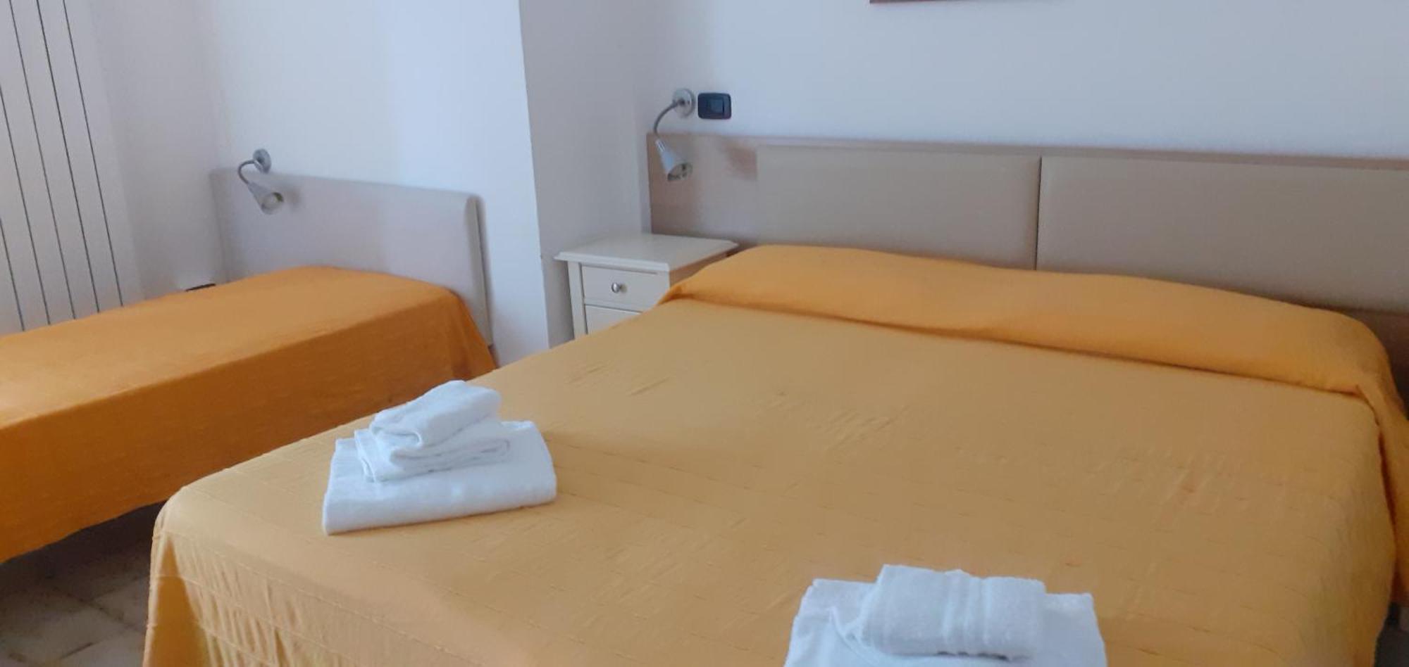 Hotel & Residence Stella Maris Пиетра Лигуре Екстериор снимка